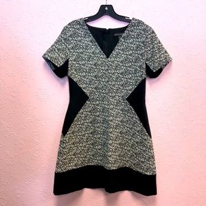 BANANA REPUBLIC dress geometric cut-ins black and gray 10P